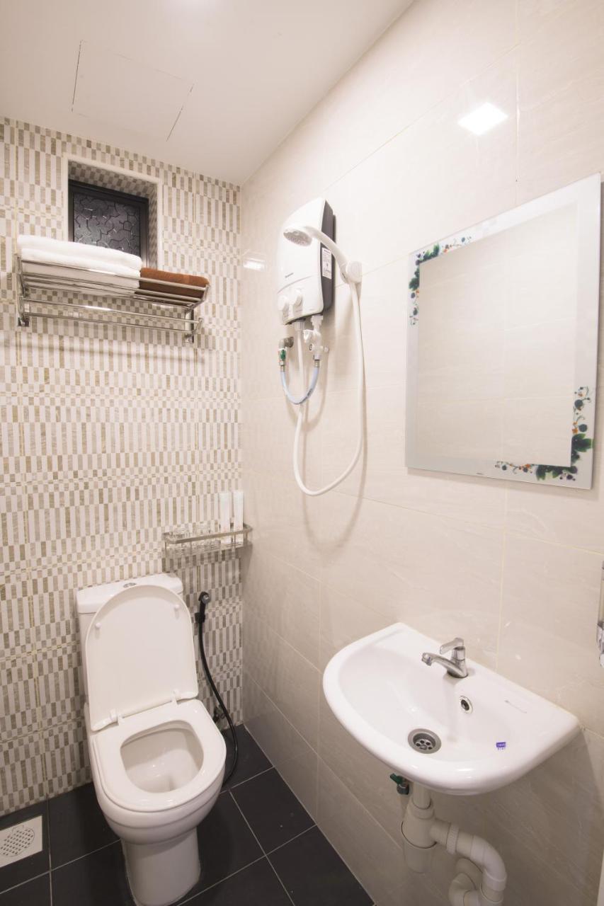 Ltl Guesthouse Джохор Бахру Екстериор снимка