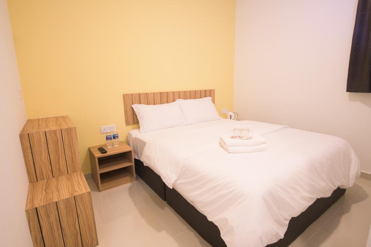 Ltl Guesthouse Джохор Бахру Екстериор снимка